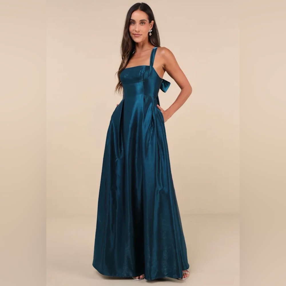 New With Tags: Lulu's Teal Satin Square-Neck Maxi Gown With Pockets